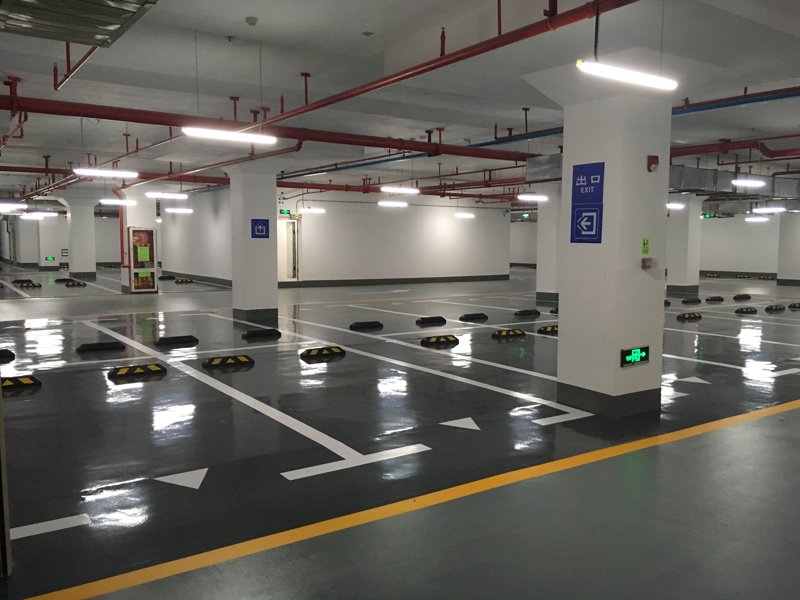 环氧地坪图片效果图：施工前后的惊艳转变
